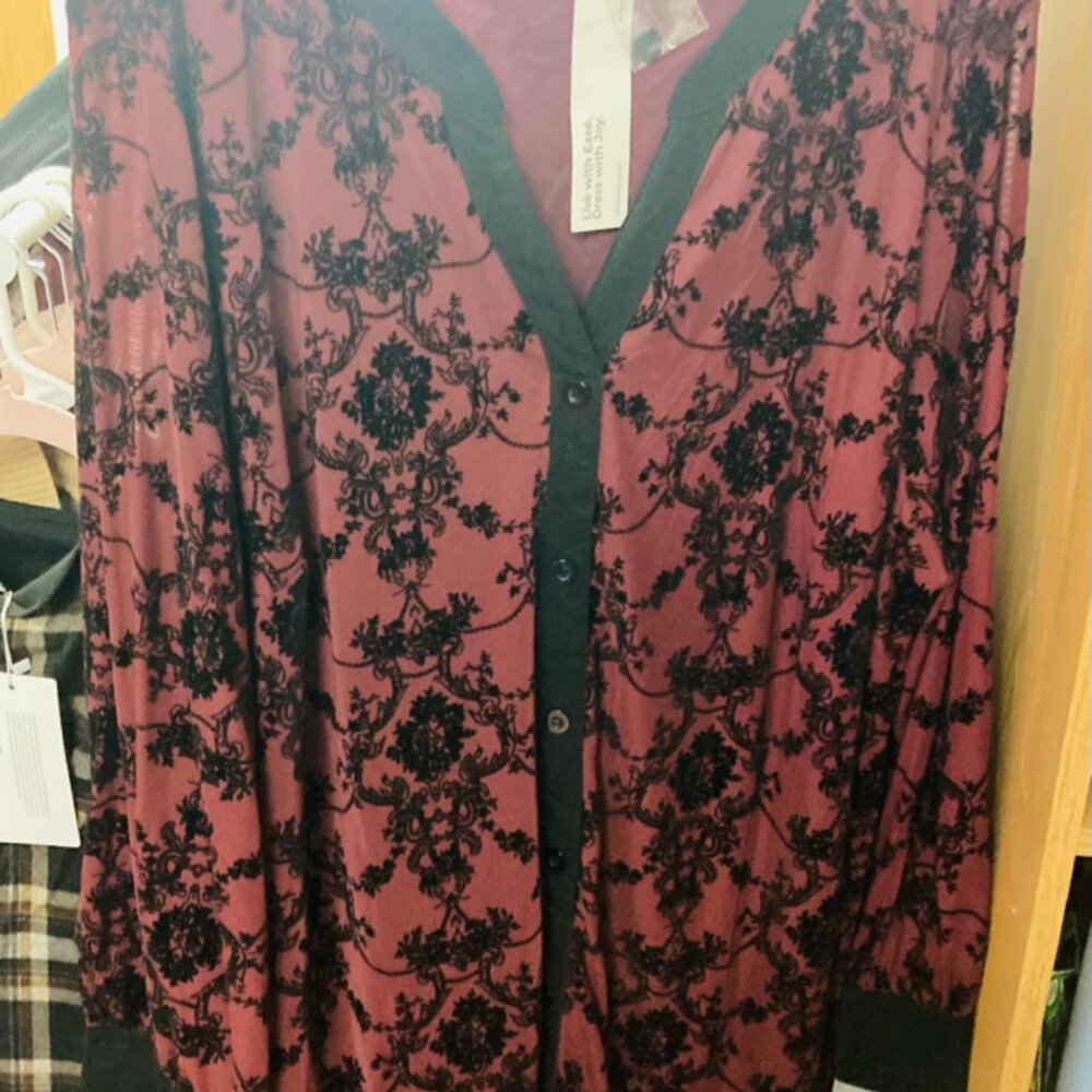 Bloomchic Burgundy and black flocked top